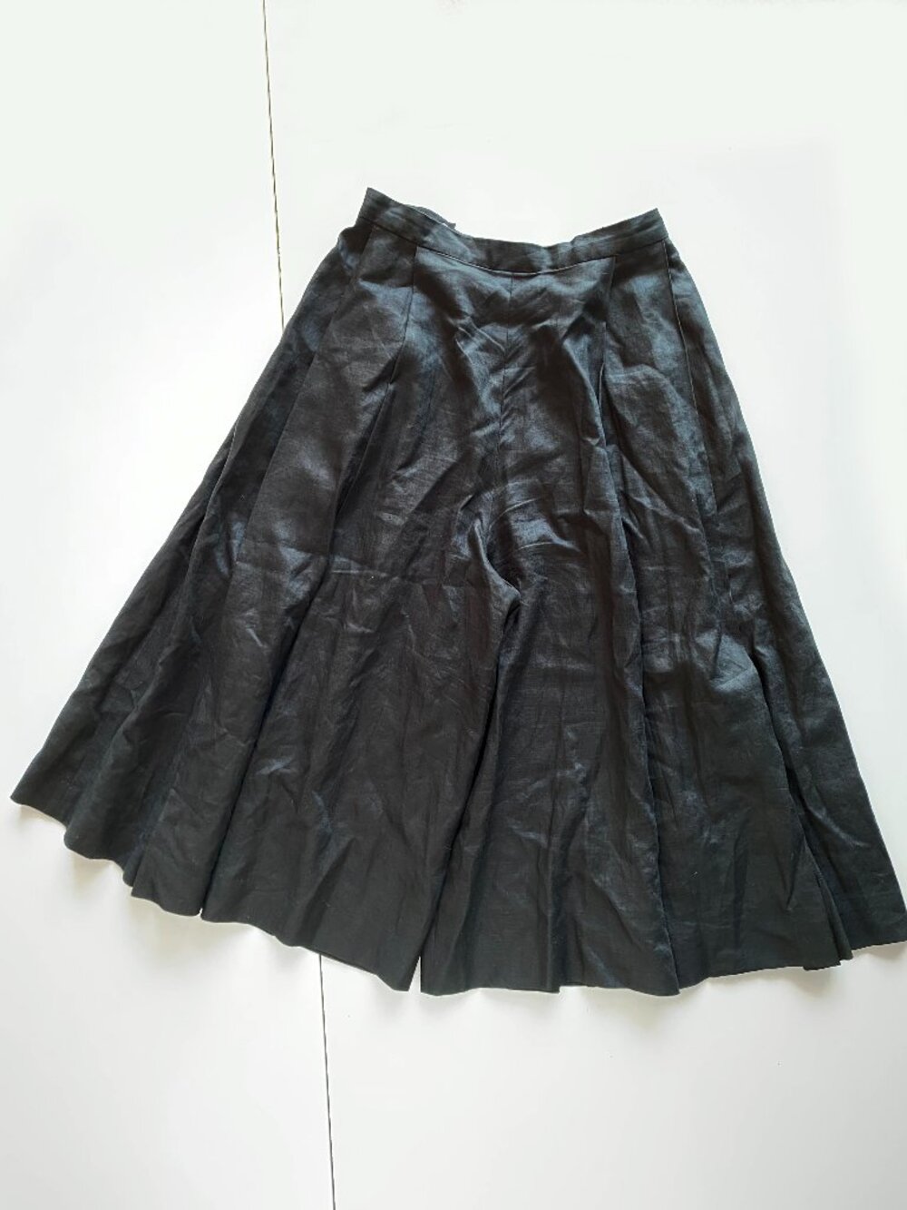 Vintage Linda Allard 100 % Linen Pleats Pants Black Size 4 Wide Leg Cropped